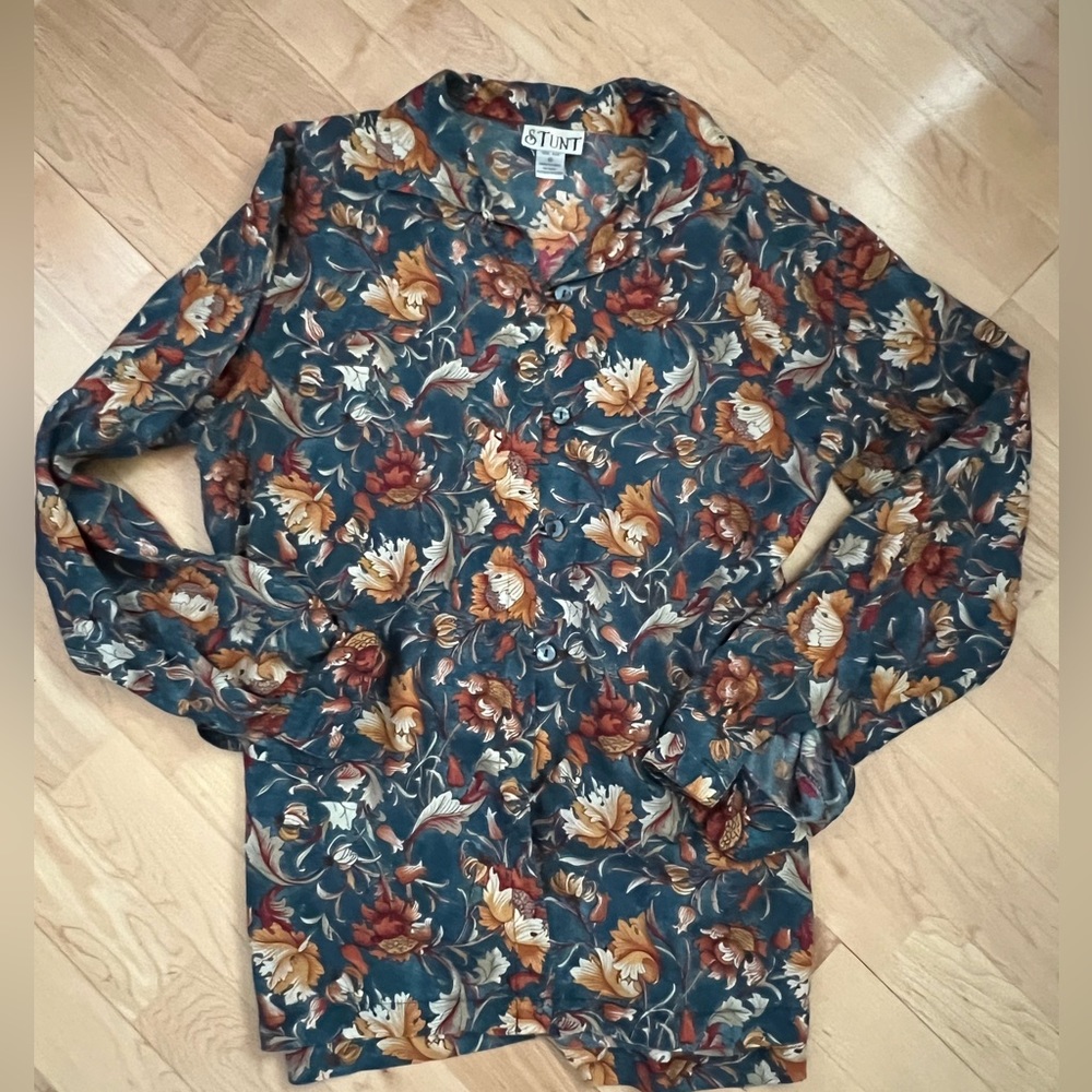 🍁Vintage silk shirt🍁